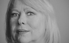 Artysta: ZOFIA UZELAC