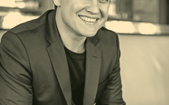 Artysta: Aziz Shokhakimov
