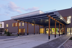 Obiekt: Mareckie Centrum Edukacyjno - Rekreacyjne - Marki