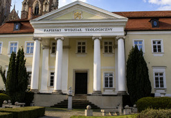 Obiekt: Aula Papieskiego Wydziału Teologicznego - Wrocław