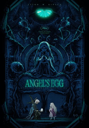 Plakat anime „Angel’s Egg” (restauracja 4K) – mroczna, niebiesko-zielona kompozycja z dziewczyną siedzącą na tronie i trzymającą jajko; wokół gotyckie motywy i szkielety. Na dole chłopiec klęczy przed dziewczynką, nad nimi świecący tytuł.
