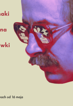 Kolorowy plakat. Żółte tło, zbliżenie na twarz mężczyzny w okularach przeciwsłonecznych. twarz jest zabarwiona na fioletwo.