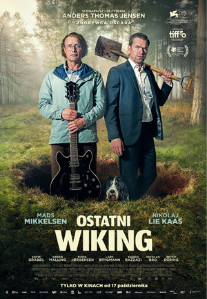 Plakat Filmu &amp;amp;amp;quot;Ostatni Wiking&amp;amp;amp;quot; z Madsem Mikelsenem trzymającym gitarę