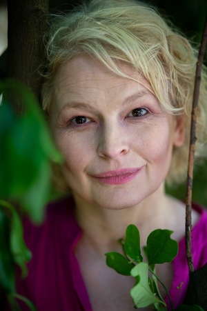SALON POEZJI / DOMINIKA OSTAŁOWSKA
