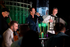 Chris Schittulli i Wiesław Prządka Trio: Romantic Paris