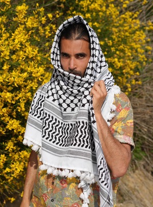 ONE DAY I WILL SEE THE LIGHT // Adam Dawoud // performance + rozmowa z artystą z Palestyny