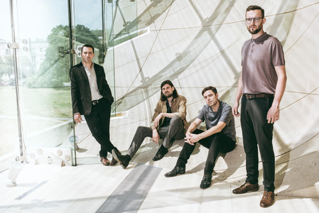 Grafika przedstawia wykonawców koncertu