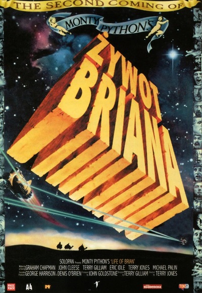 W kosmicznej scenerii ogromny, złoty napis „Life of Brian” układa się w kształt schodów lecących w przestrzeni. Nad nim wstęga z napisem „Monty Python”. Na dole sylwetki trzech postaci na tle horyzontu, po bokach kolaż twarzy członków grupy.