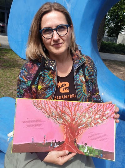 Zakamarki na Wspólnej // Dziewczyny i rośliny - małe bohaterki wielkich spraw // plastyczno-literackie działania warsztatowe // Dziewczyński Dzień