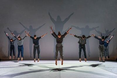Slider - Spektakl: 29.Międzynarodowe Spotkania Teatrów Tańca: Moving Cloud & The Flock