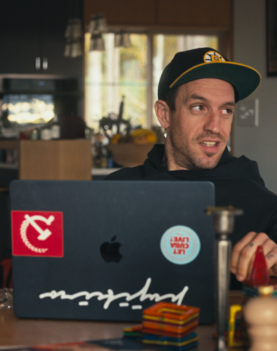 Slider - Film: MDAG: Pieniądze to wszystko