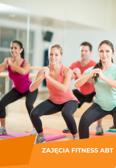 Grupa osób wykonująca ćwiczenia fitness